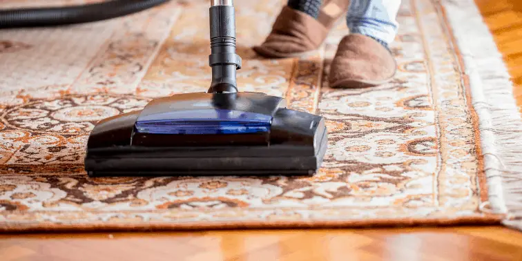 Cleaning a Rug Before a Move