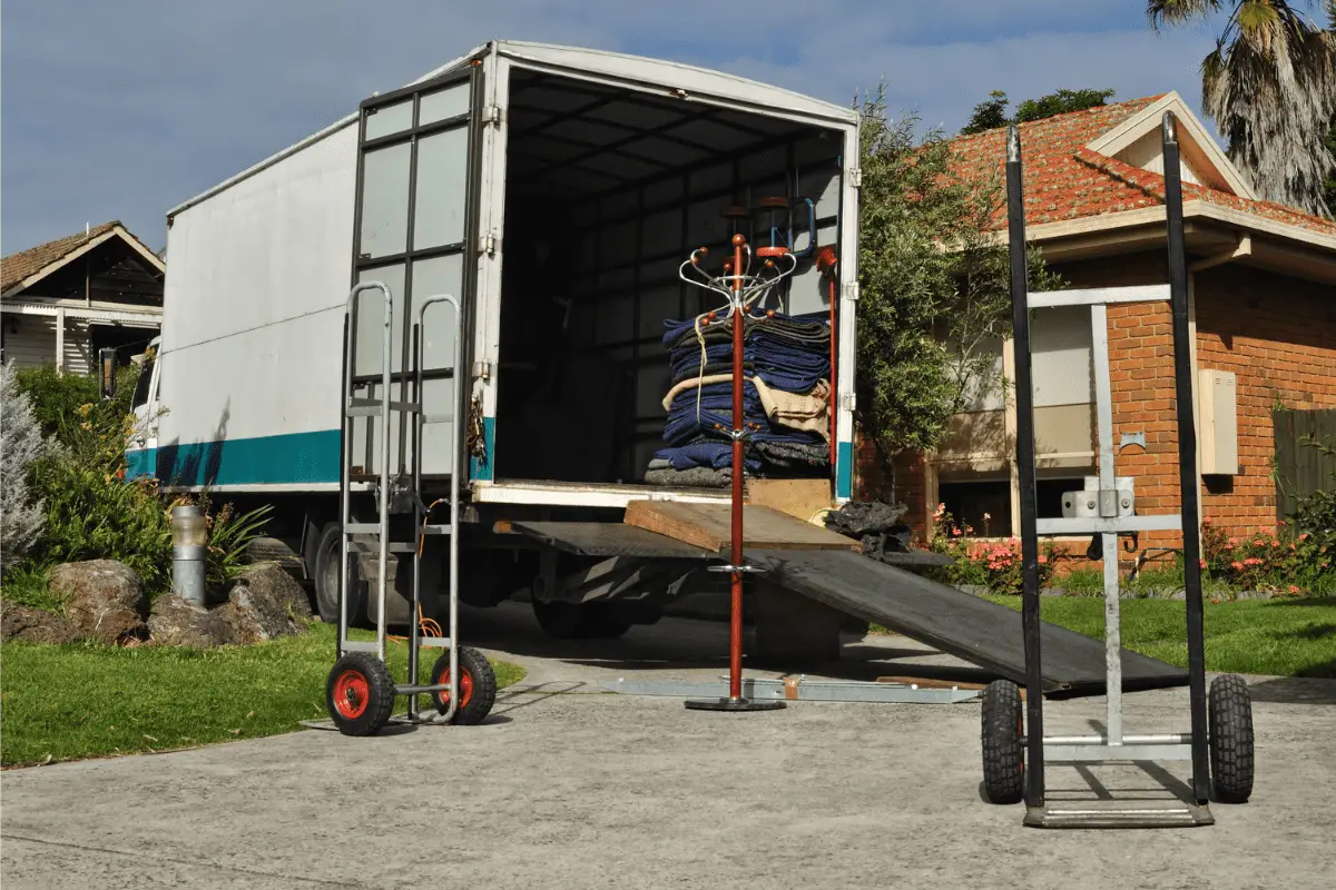 How Long Does It Take To Pack a Moving Truck? – Moving Expertise