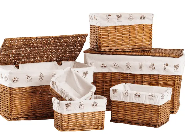 Sturdy Wicker Baskets with Lids